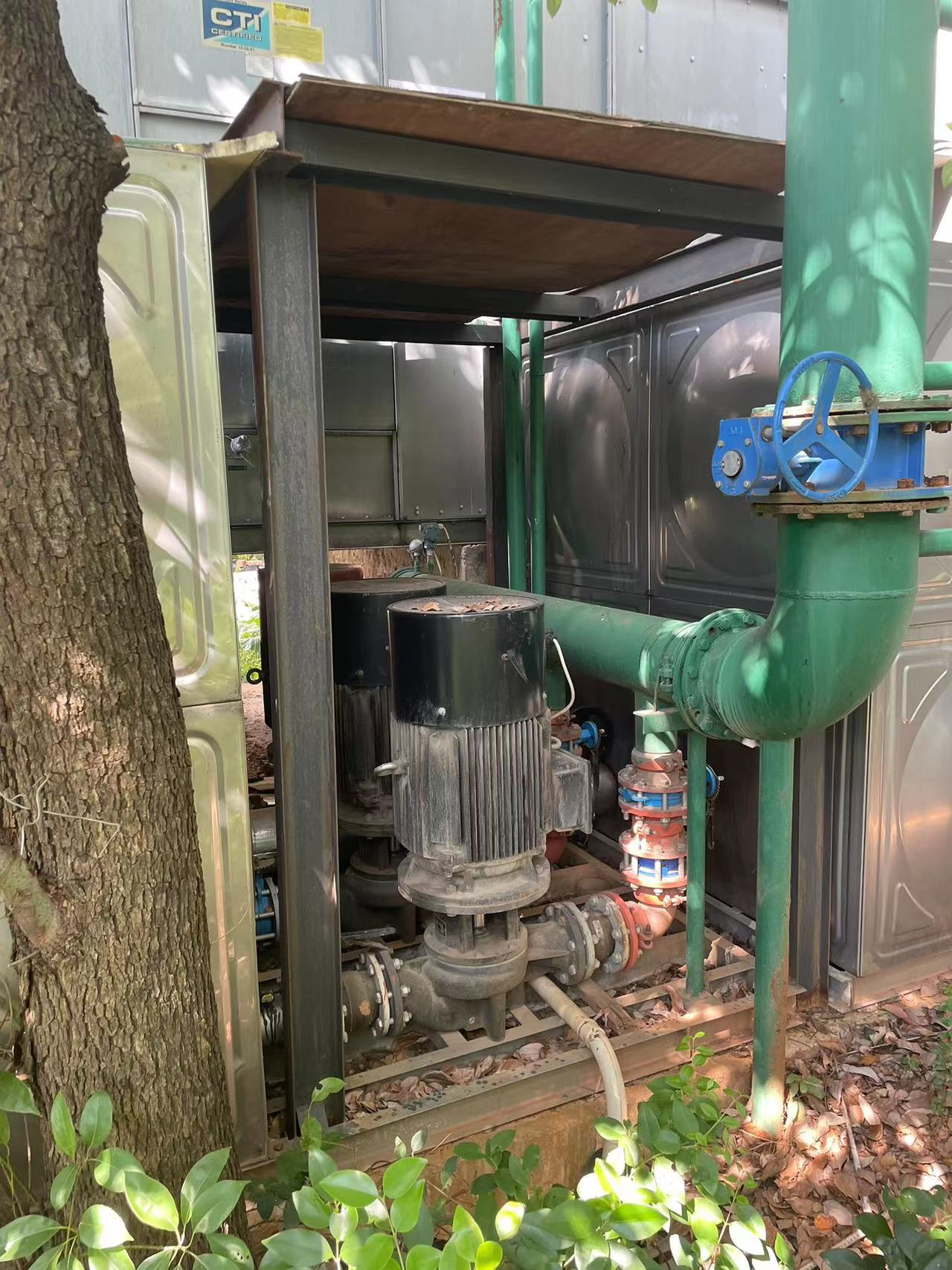 圖1-3冷卻塔附屬電機現場照片